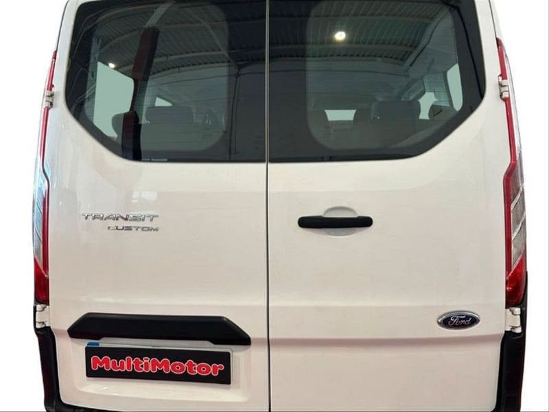 Ford Tourneo Custom 2.0 TDCI 125kW L2 Titanium Shuttle AT manual