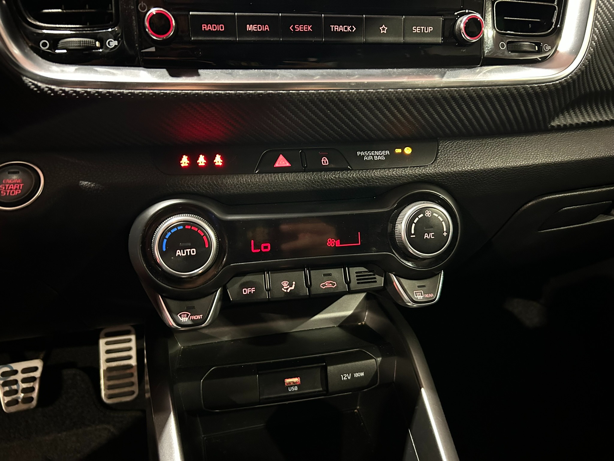 8d17b992-792b-425e-b242-cf6263409cbc