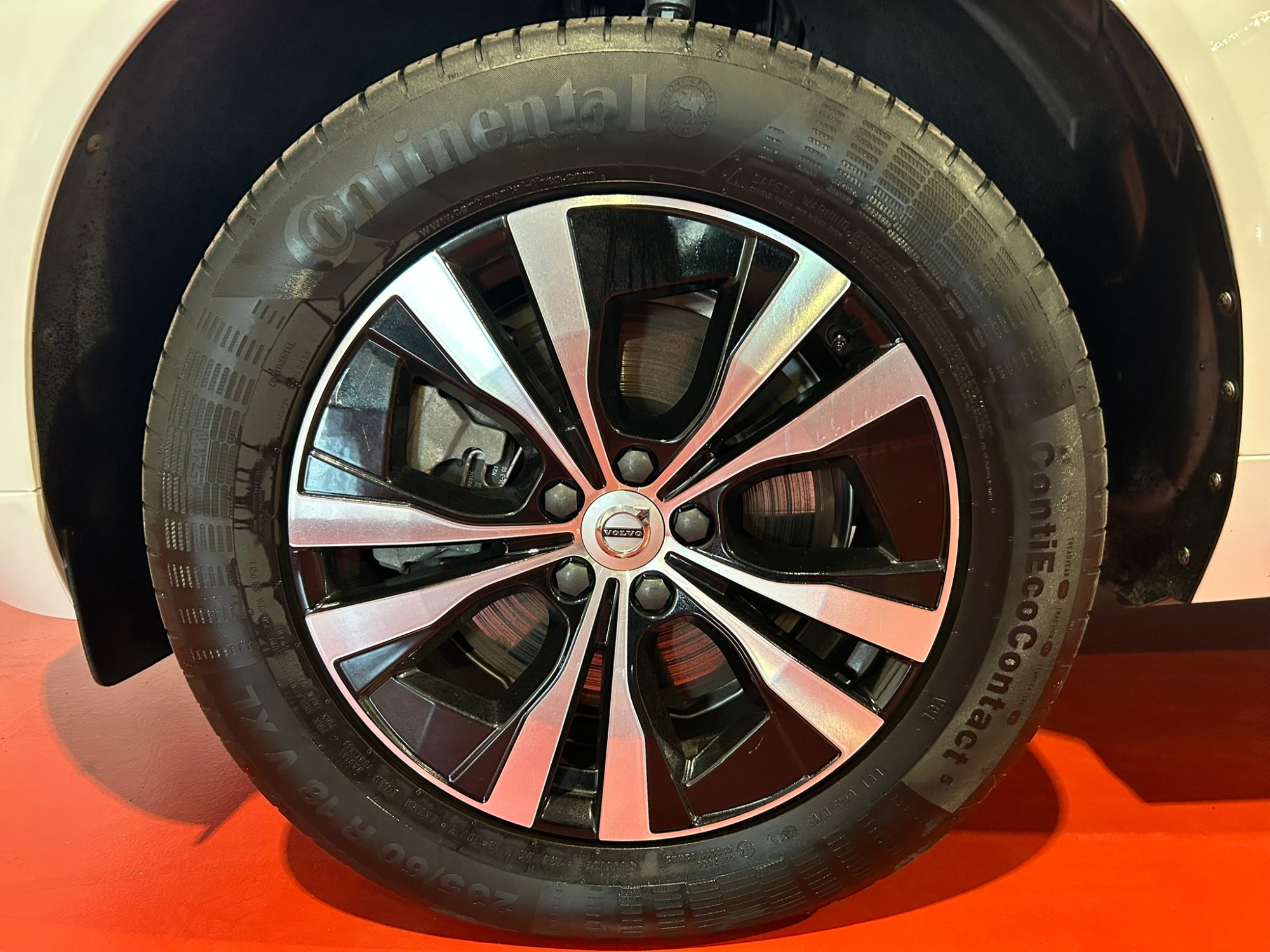 VOLVO XC60 2.0 T6 AWD Recharge Plus Bright Auto