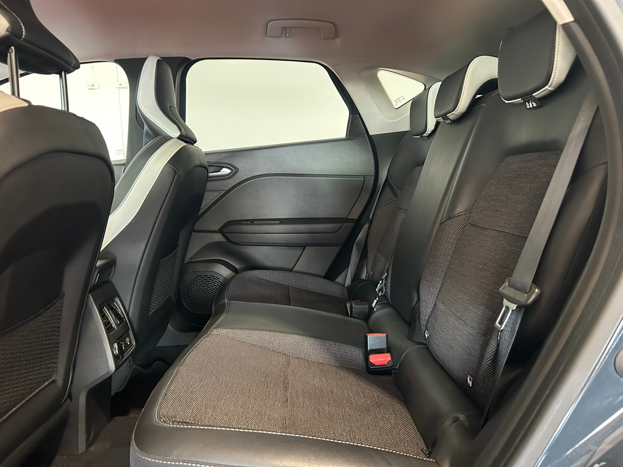 RENAULT Captur Intens E-TECH híbrido enchufable (160cv)