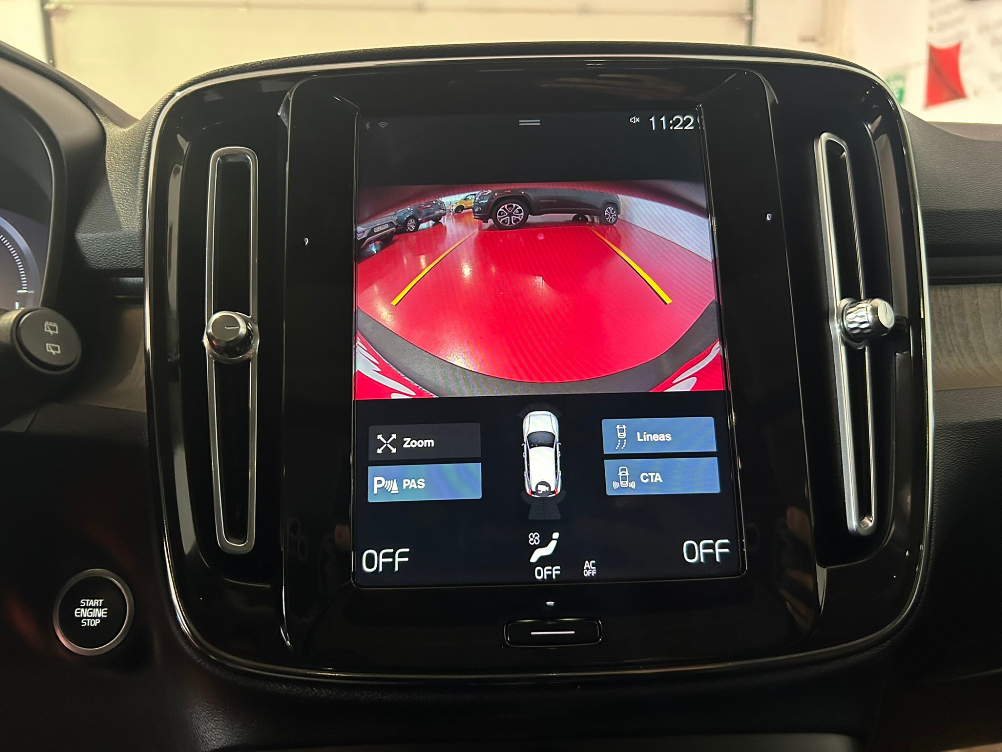 VOLVO XC40 1.5 T4 Twin Recharge Core Auto