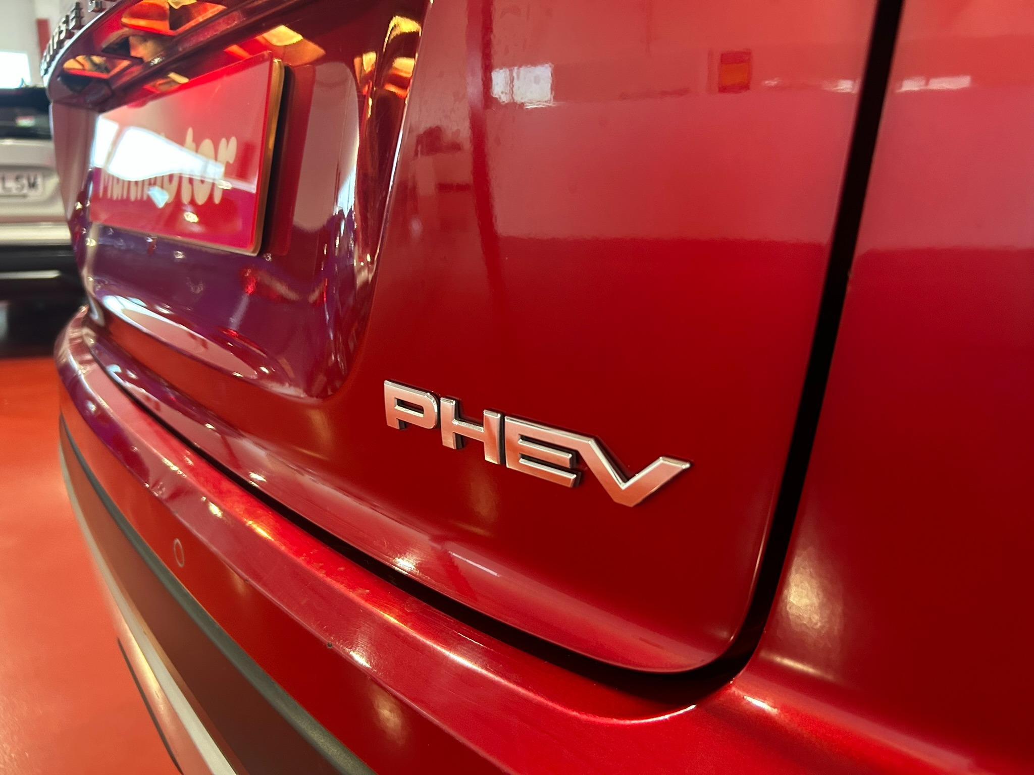MITSUBISHI Eclipse Cross 2.4 PHEV Kaiteki Auto 4WD