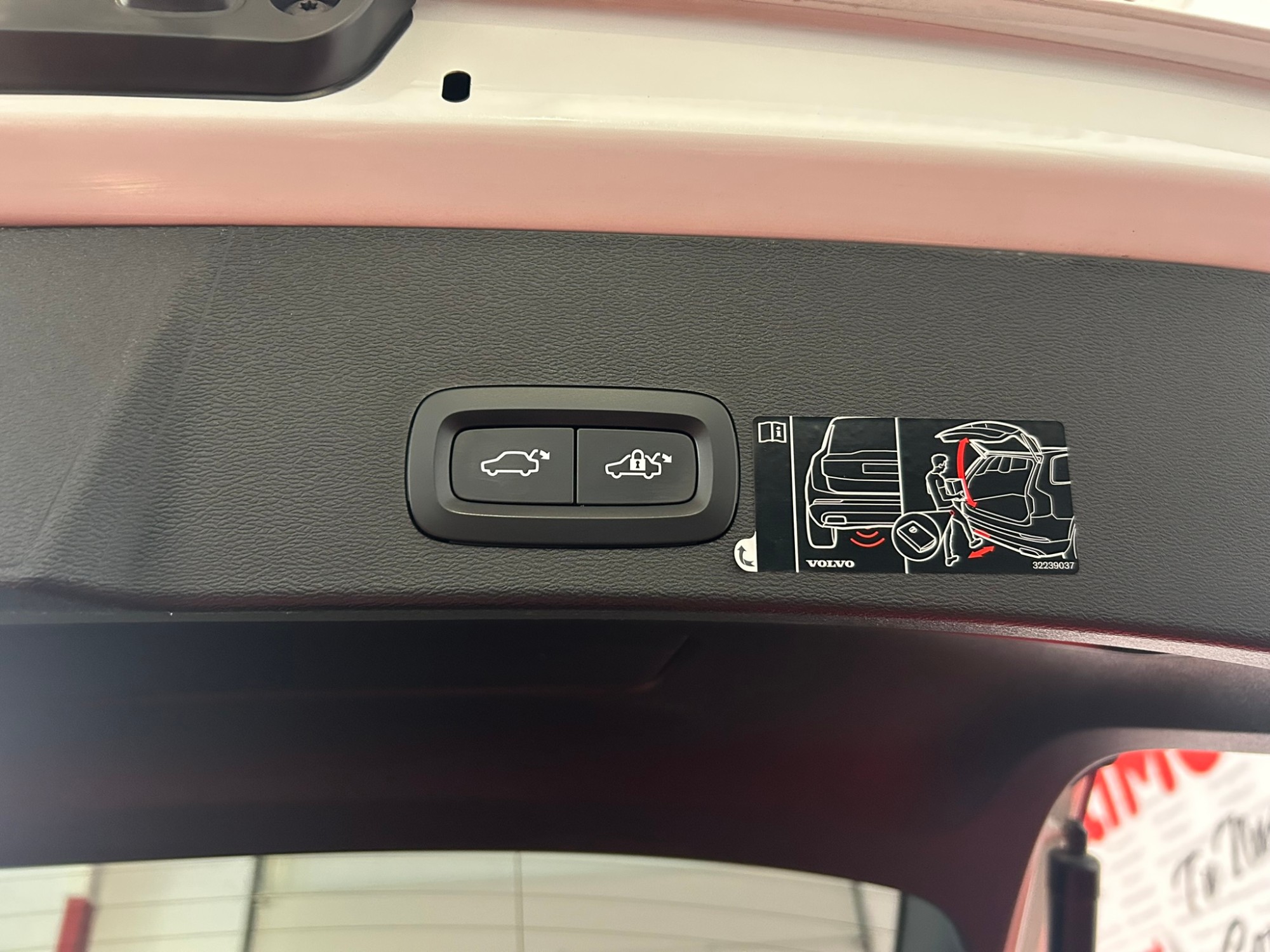 VOLVO XC40 1.5 T4 Twin Recharge Core Auto