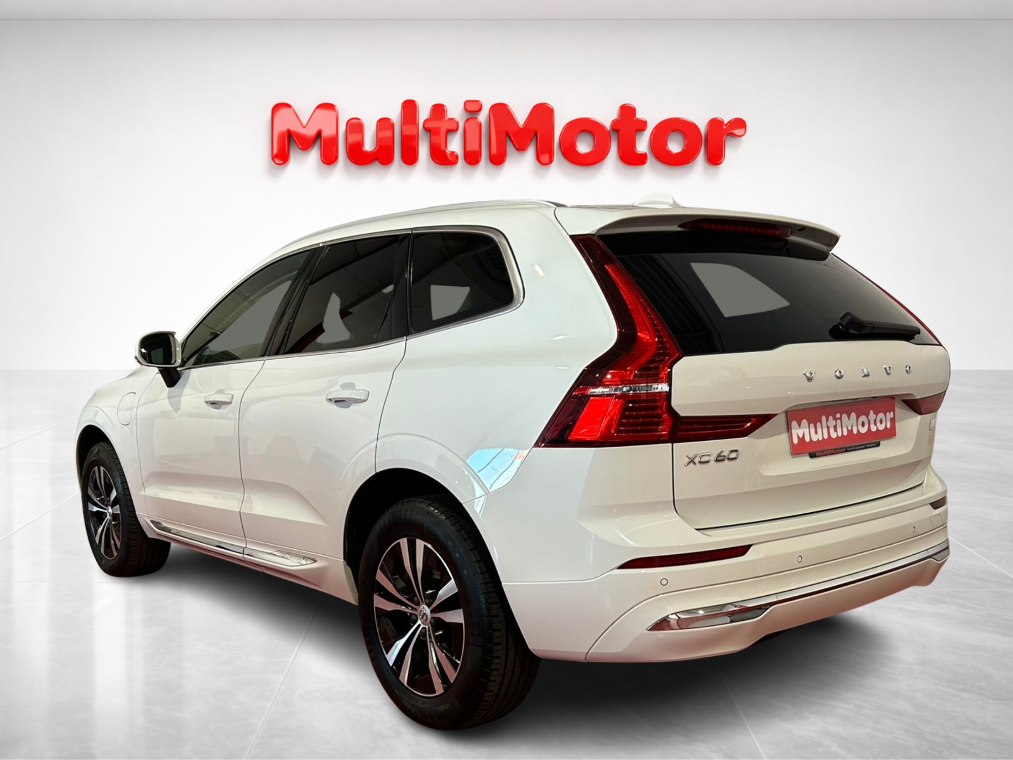 VOLVO XC60 2.0 T6 AWD Recharge Plus Bright Auto