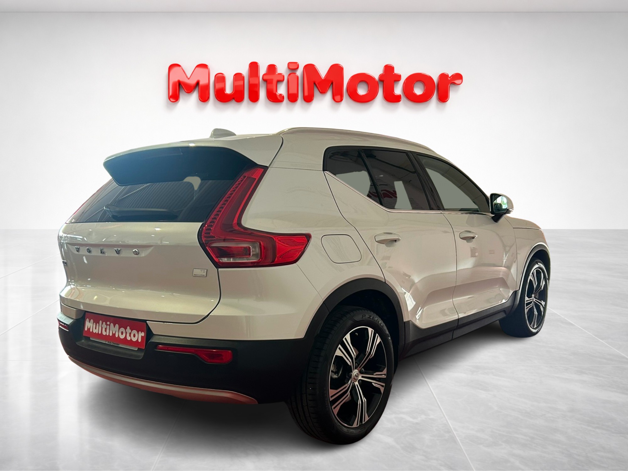 VOLVO XC40 1.5 T4 Twin Recharge Core Auto