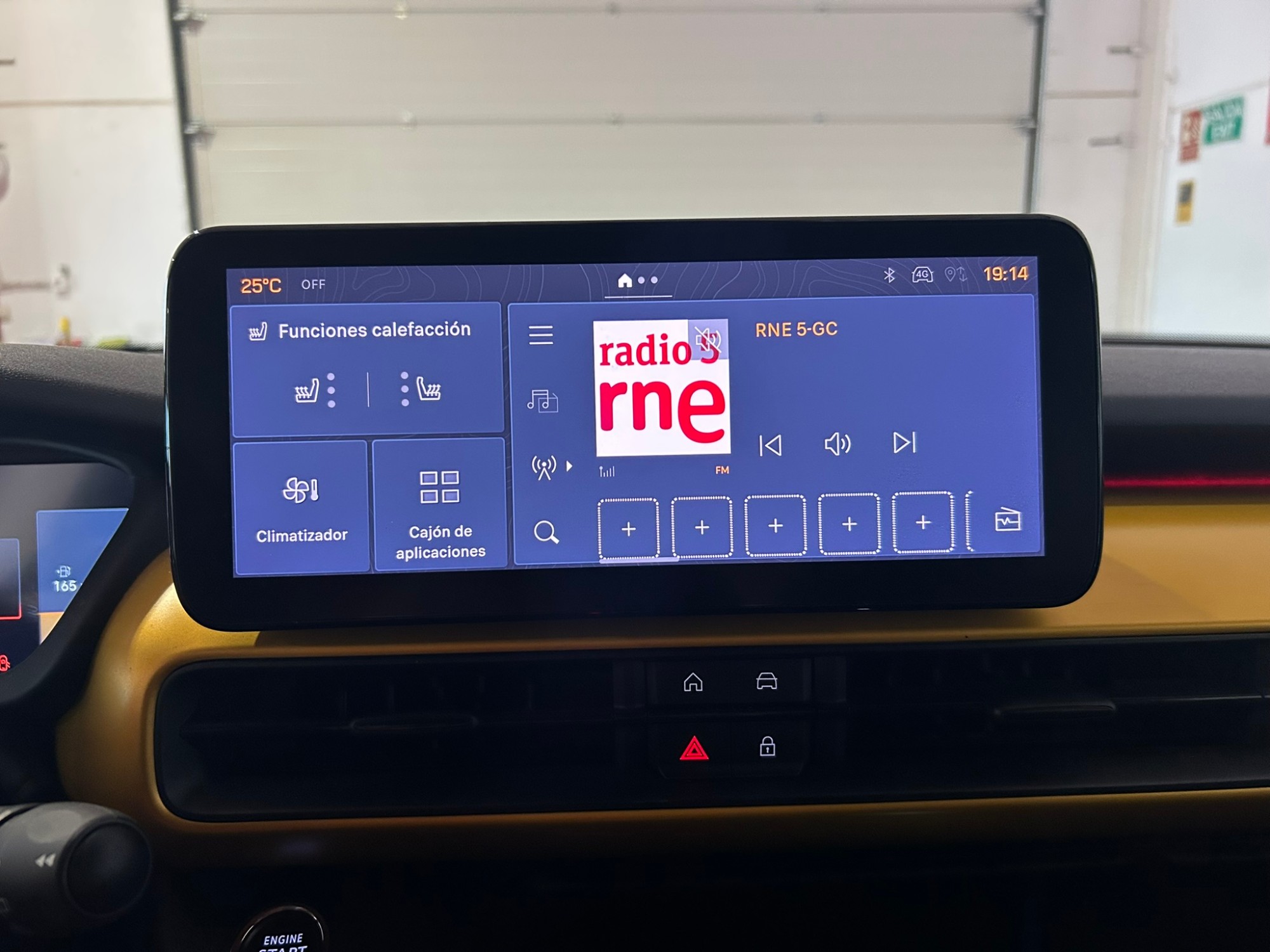 dd4e200f-a90c-45a0-aaae-457e5c841019