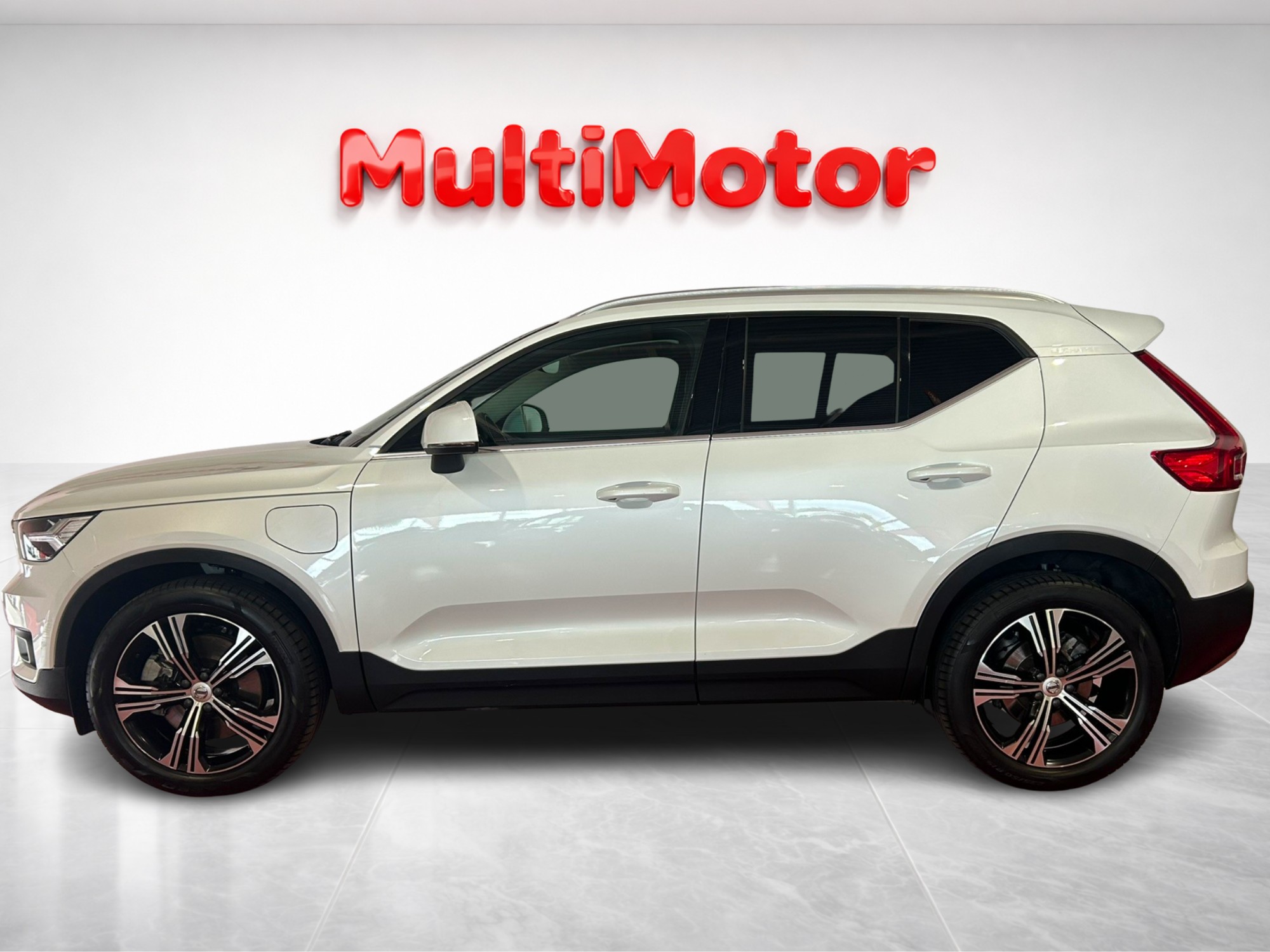 VOLVO XC40 1.5 T4 Twin Recharge Core Auto