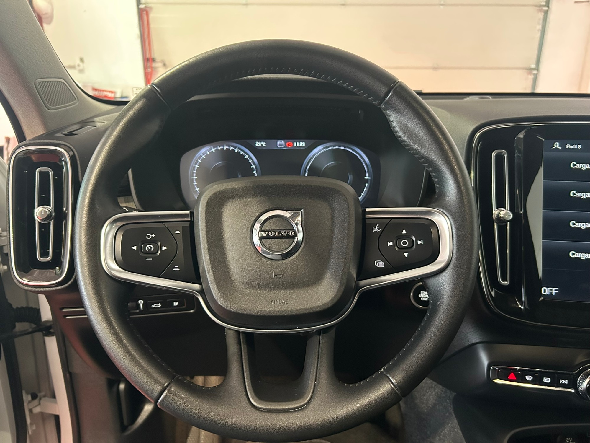 VOLVO XC40 1.5 T4 Twin Recharge Core Auto