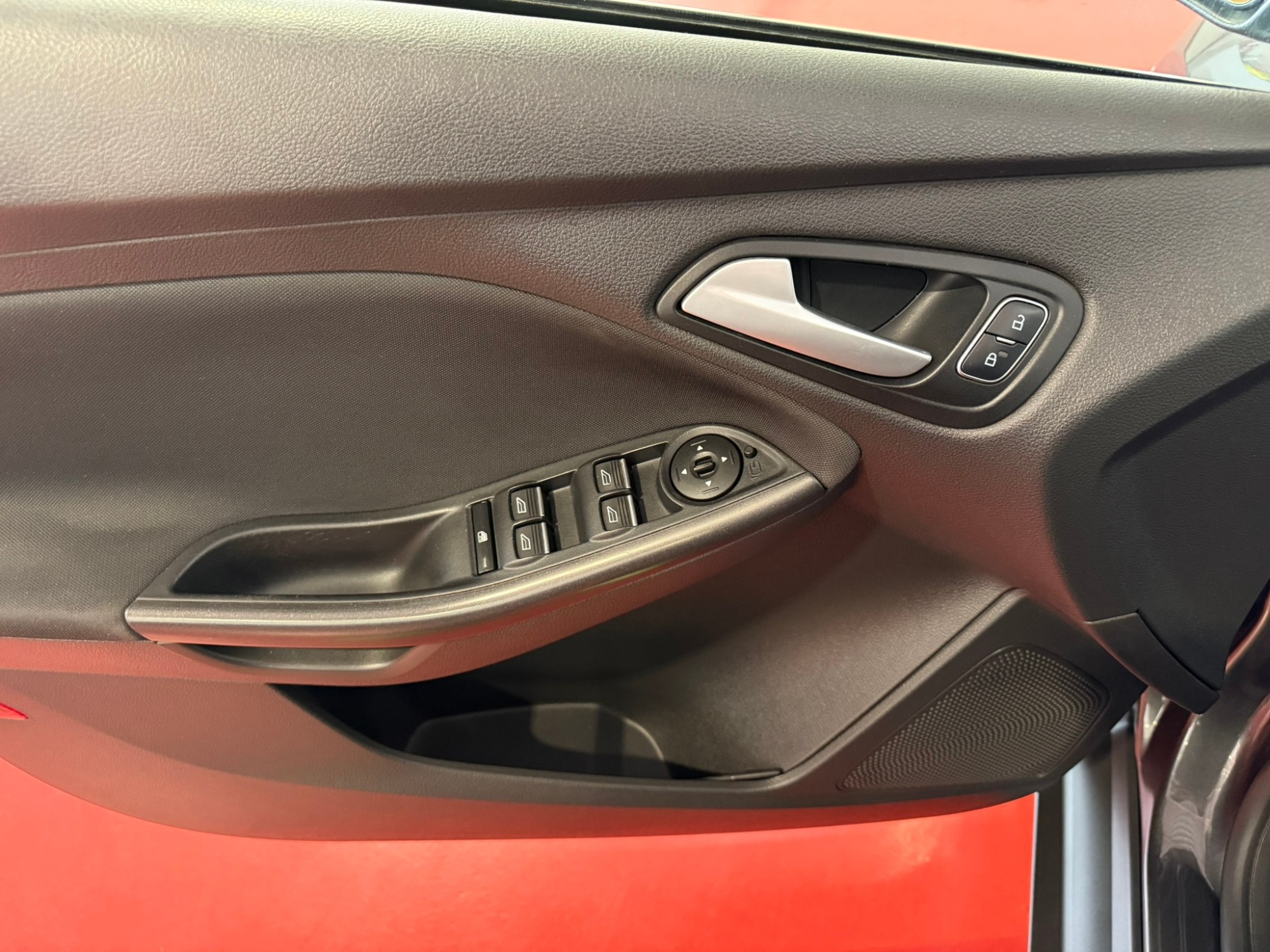 FORD Focus 1.0 Ecoboost Auto-St.-St. 92kW Business