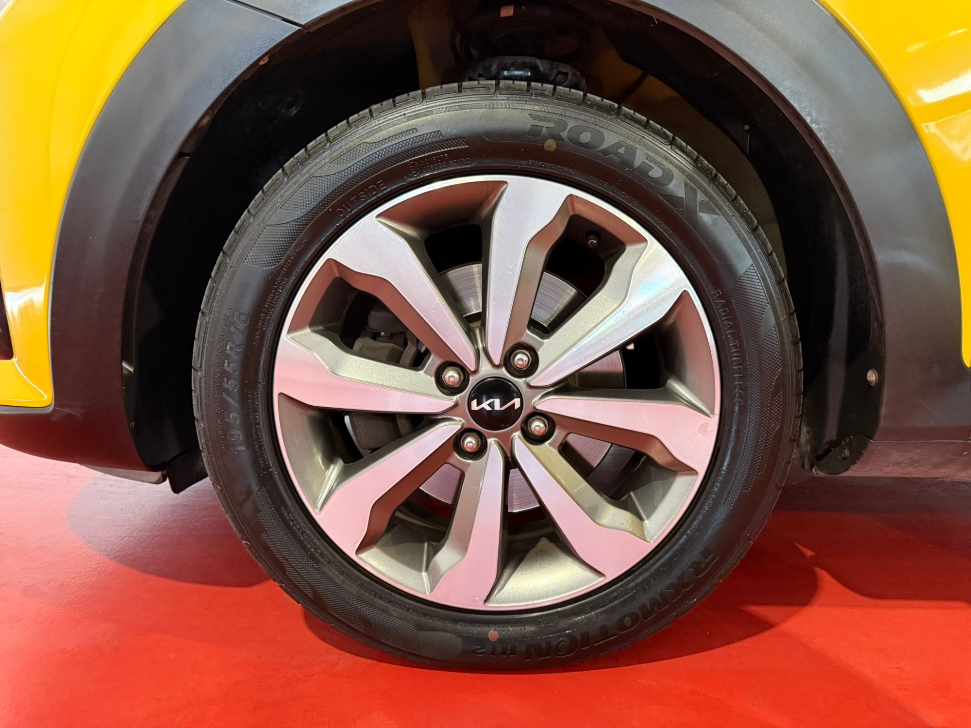 KIA Stonic 1.0 T-GDi 74kW (100CV) Concept