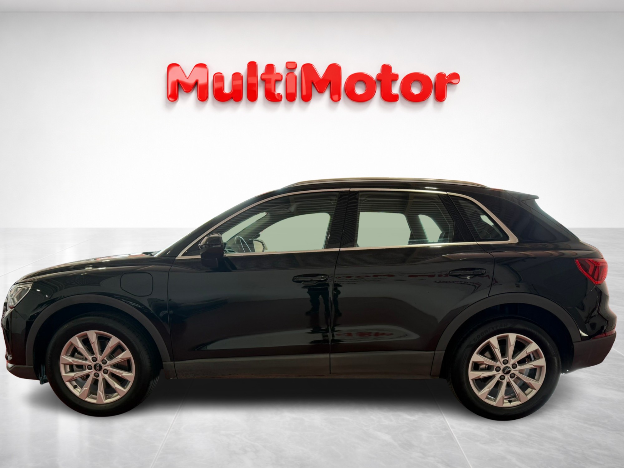 AUDI Q3 45 TFSI e 180kW S tronic S Line
