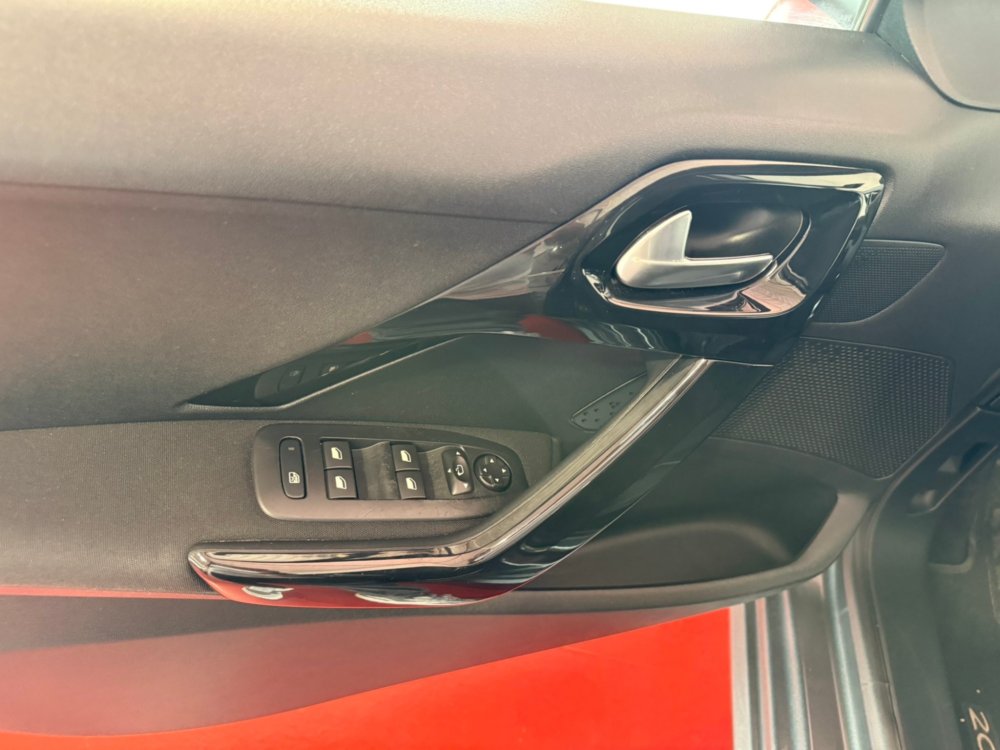 PEUGEOT 208 5P ACCESS 1.2L PureTech 60KW (82CV)