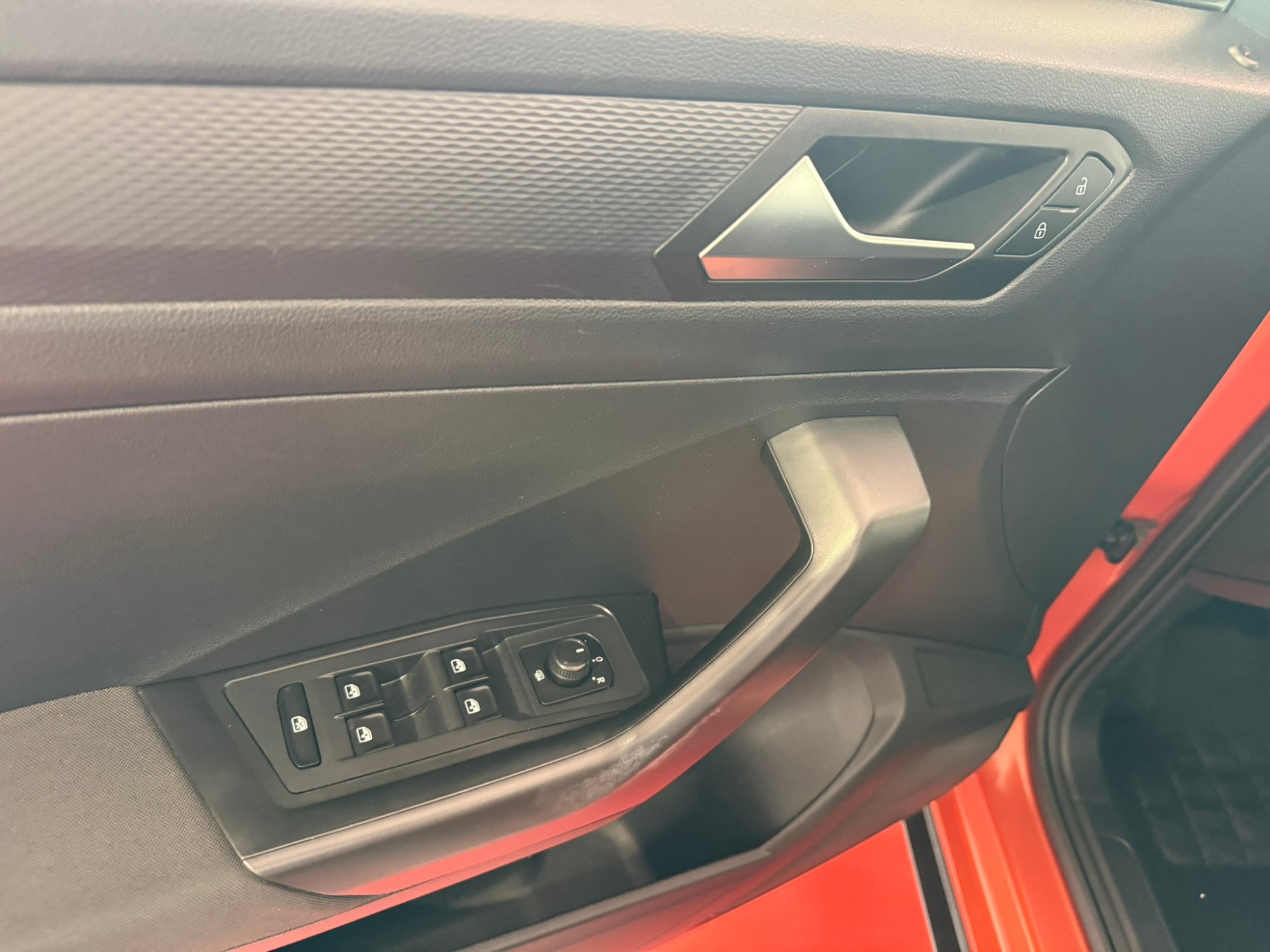 VOLKSWAGEN T-Roc Advance 1.0 TSI 85kW (115CV)