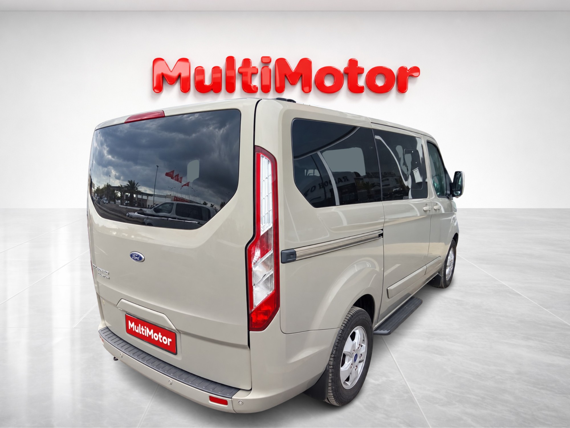 FORD Tourneo Custom 2.0 TDCI 96kW (130CV) L1 Titanium
